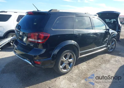 2017 Dodge Journey Crossroad Plus z USA, uszkodzony, nr VIN 3C4PDCGGXHT571727